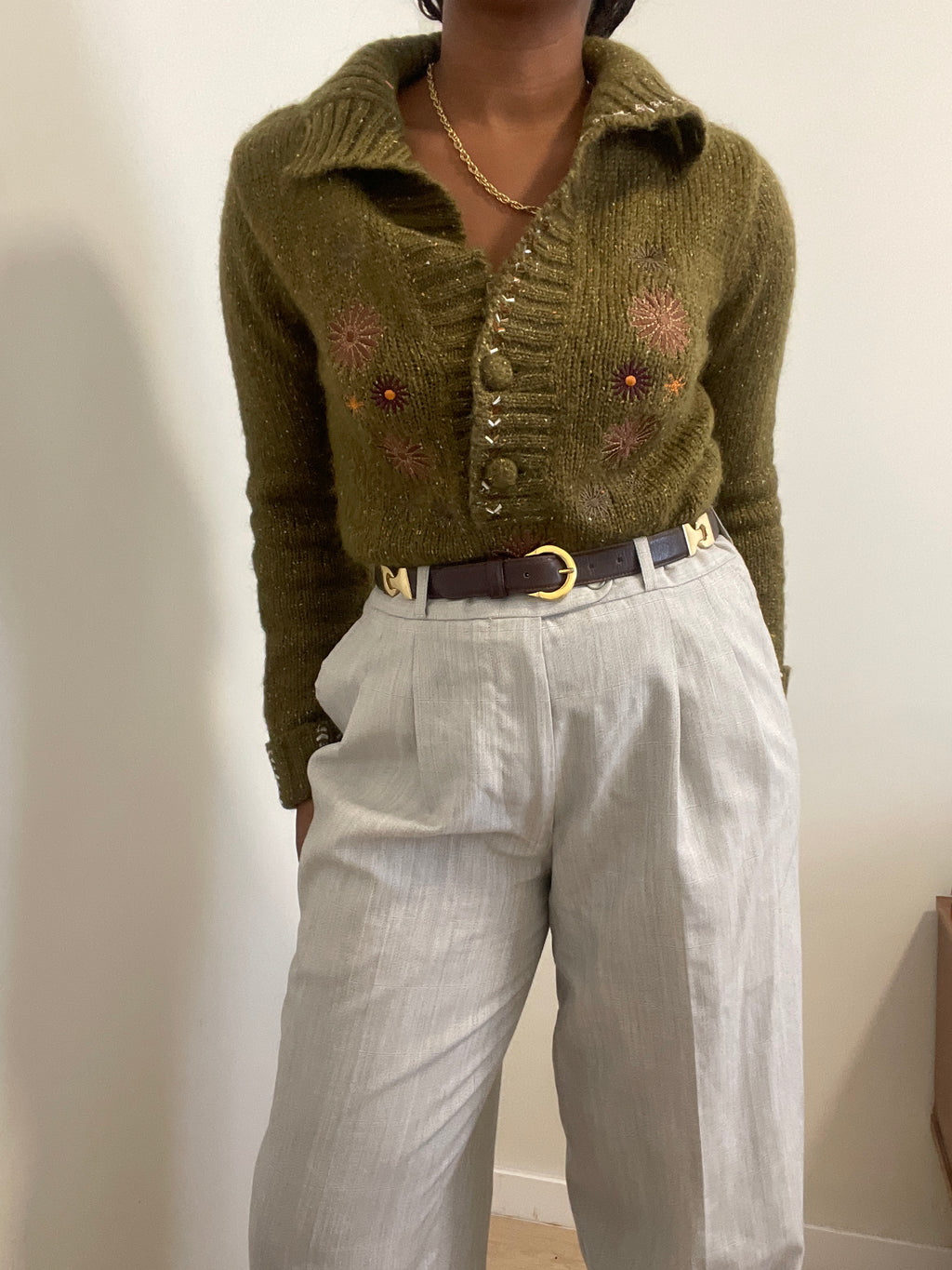 Sweater de malha Extyn Itália verde oliva bordada