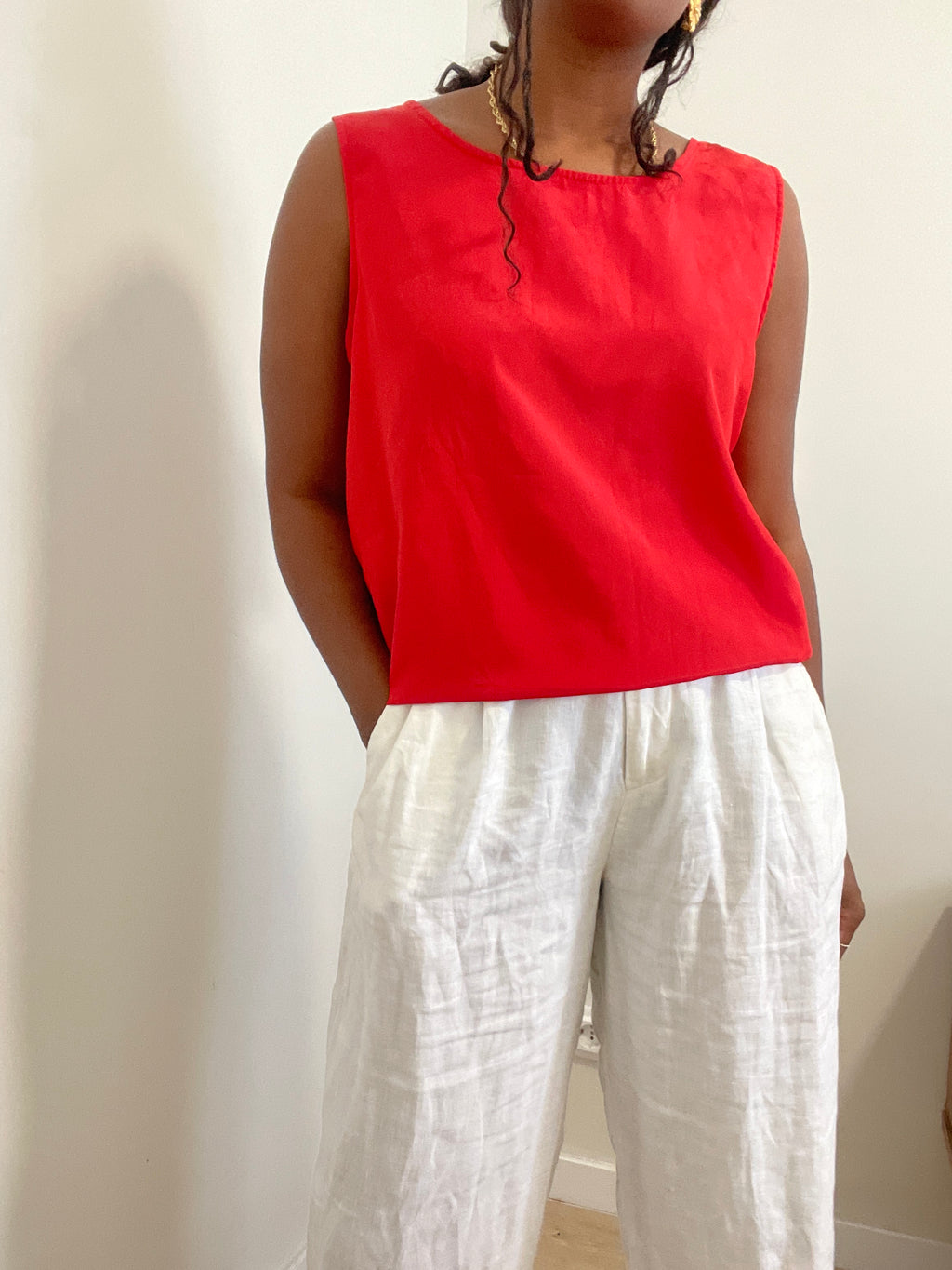 Top de alças vermelho vivo vintage