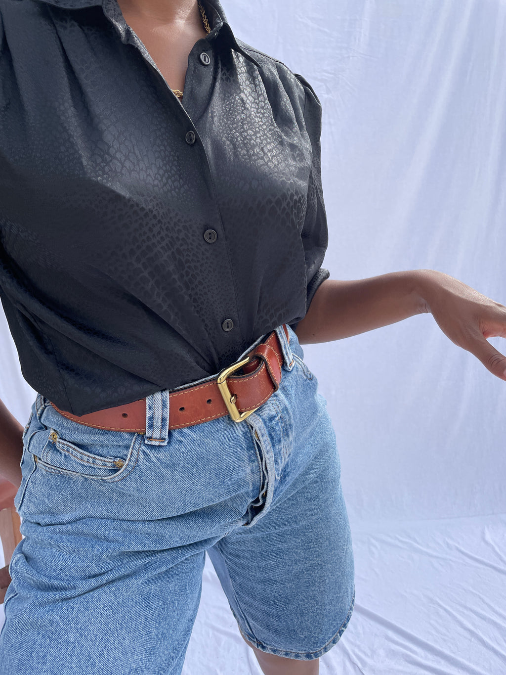 Camisa preta lagarto