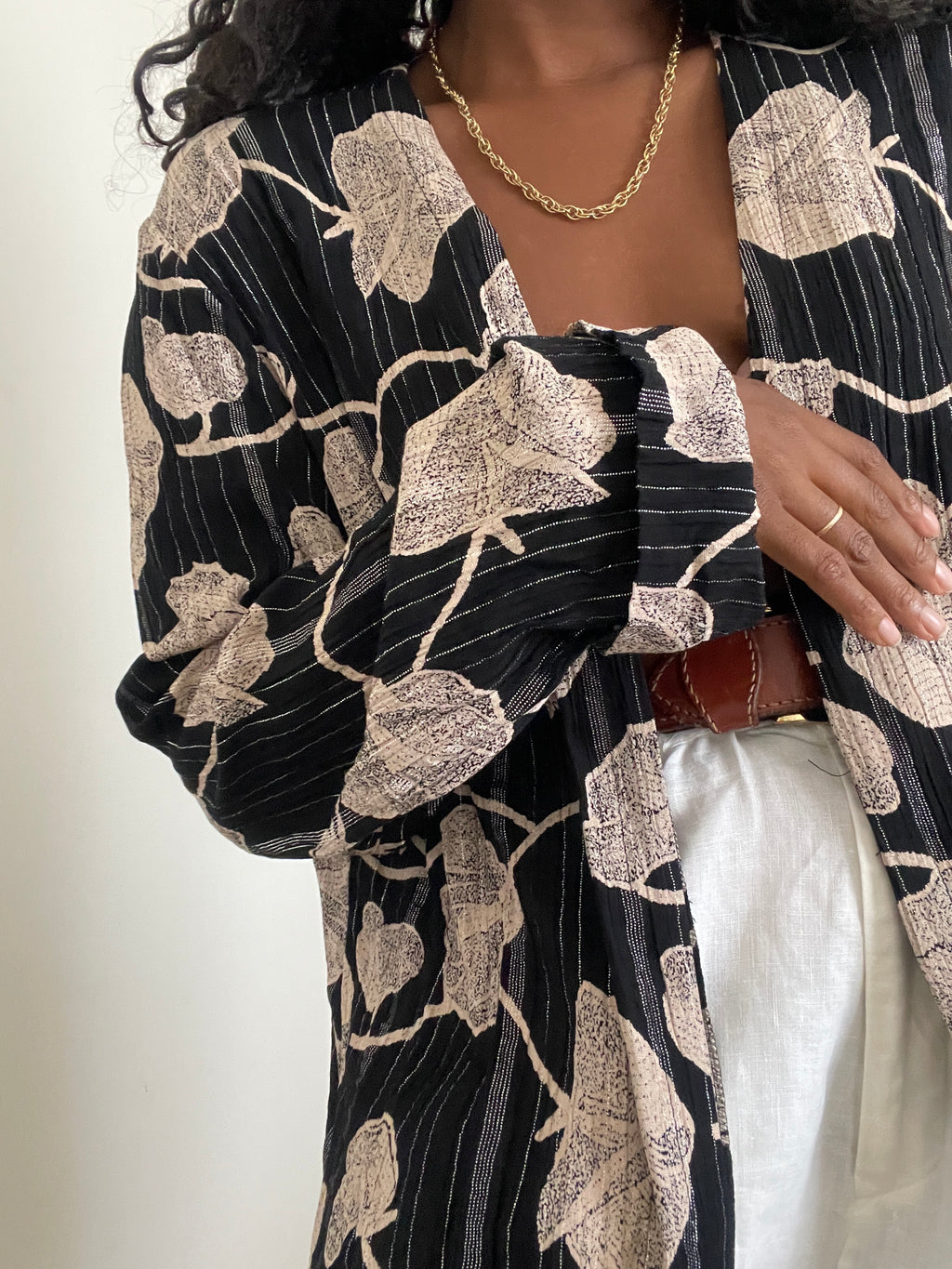 Quimono Vintage Longo Transparente com Estampa Floral e Listras