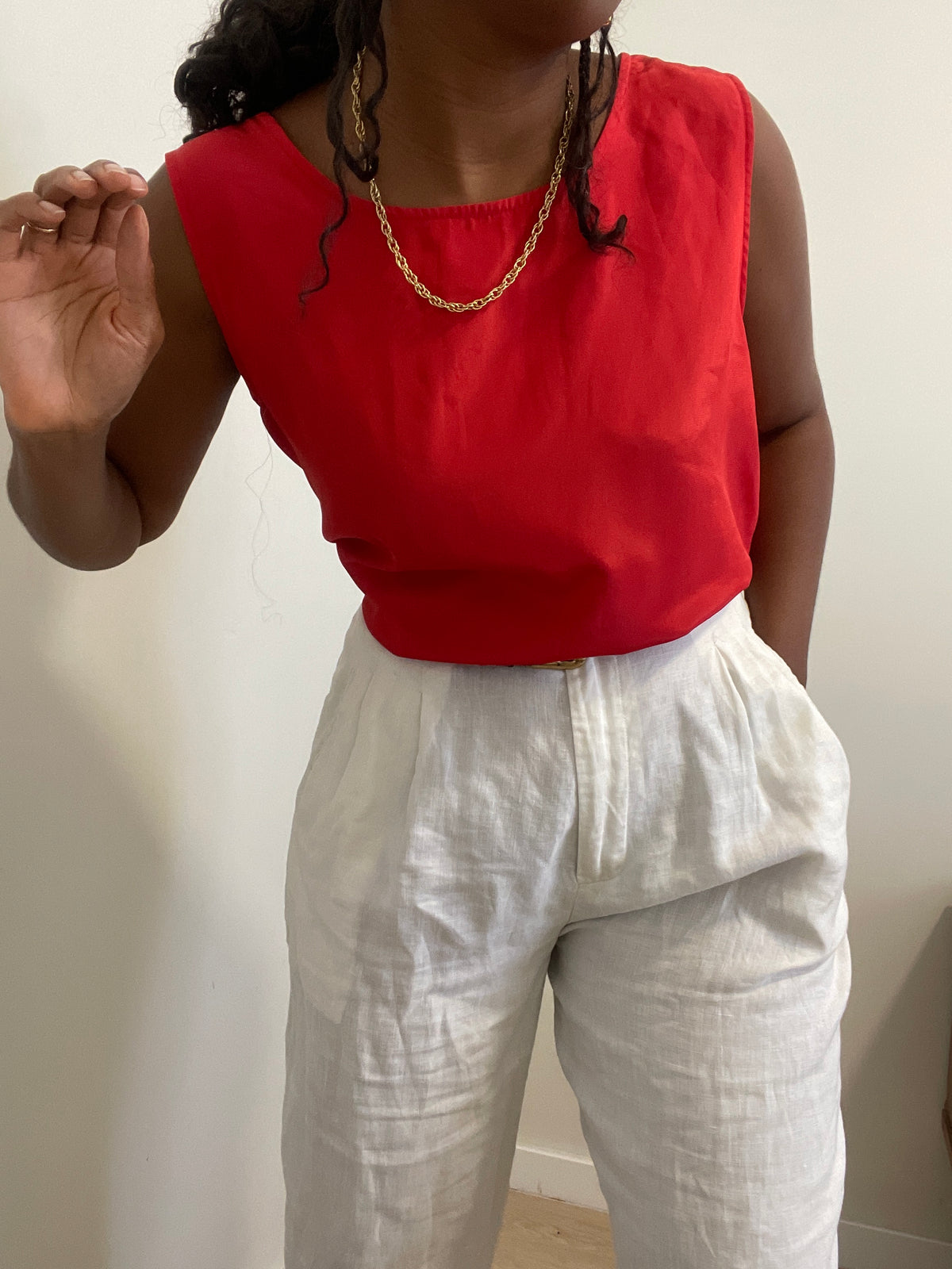 Top de alças vermelho vivo vintage