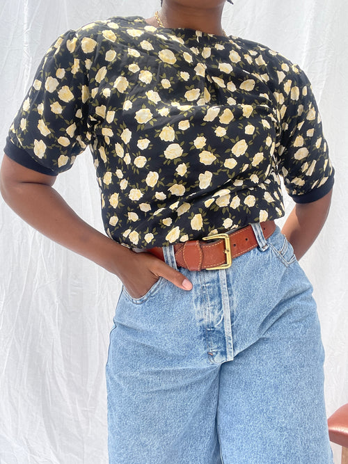 Blusa preta flores