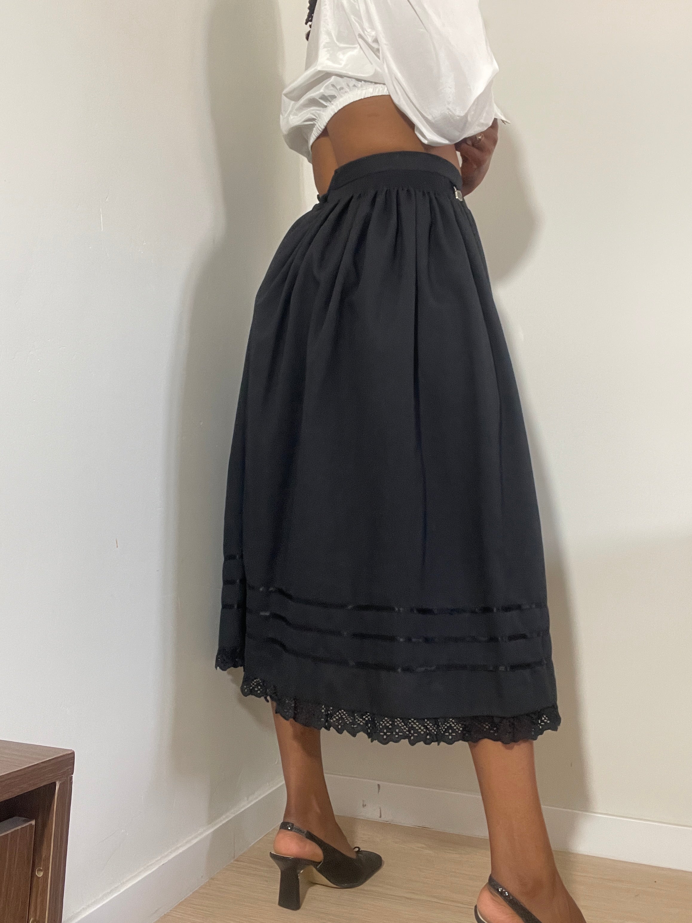 Saia dirndl preta vintage