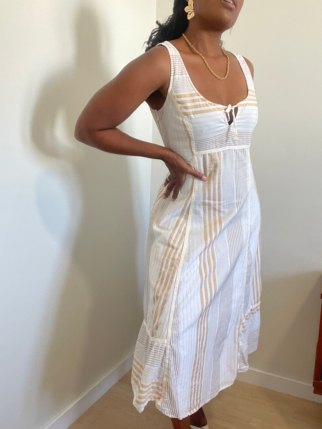 Vestido Y2K midi às riscas em algodão