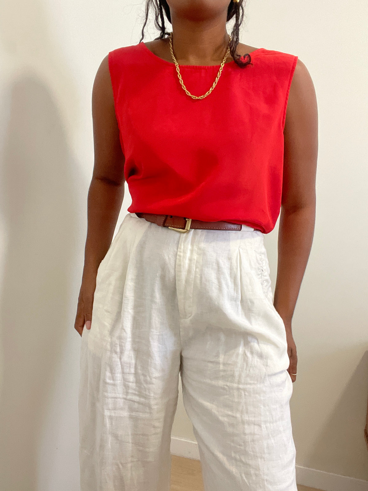 Top de alças vermelho vivo vintage
