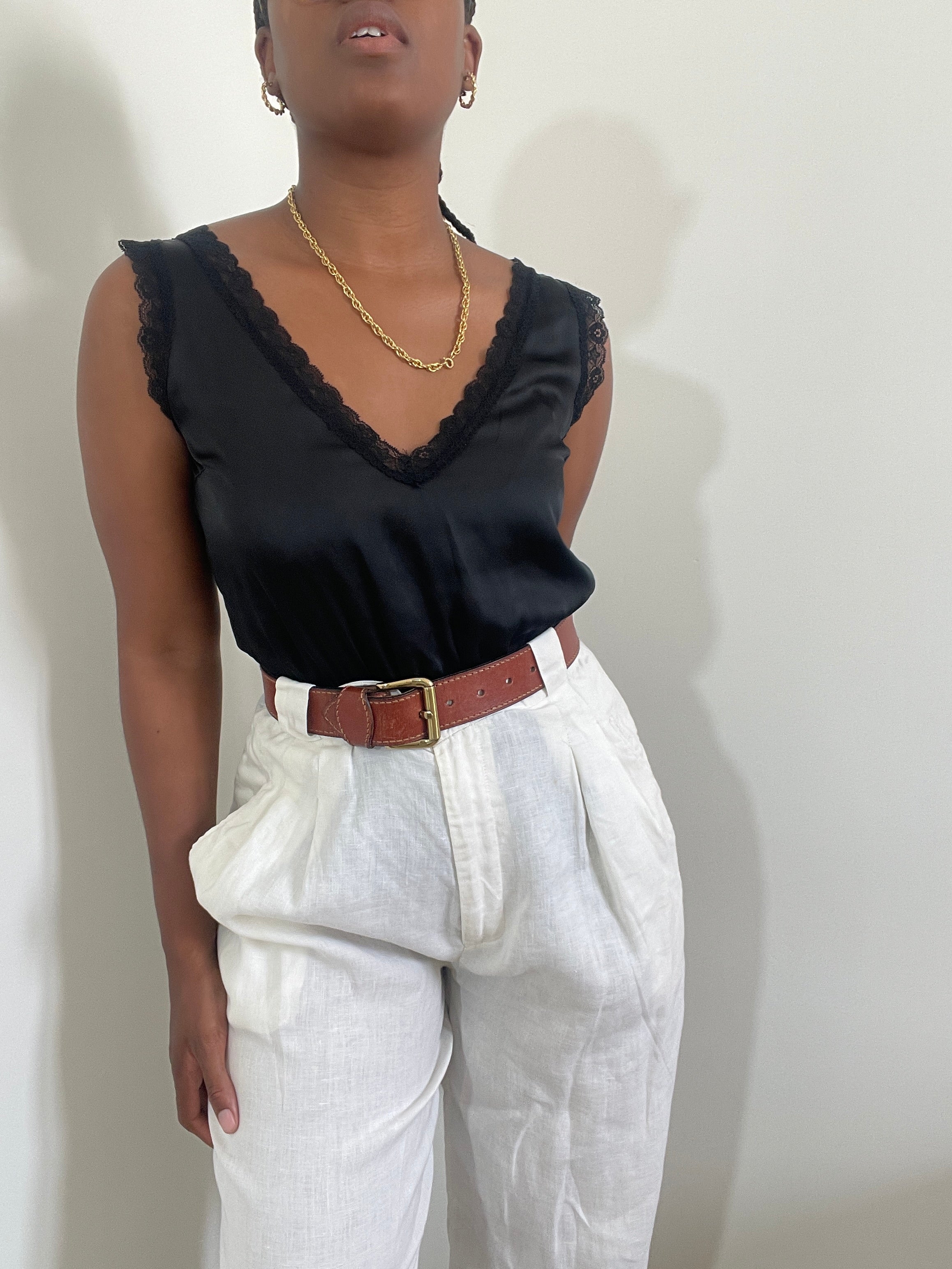 Top preto acetinado