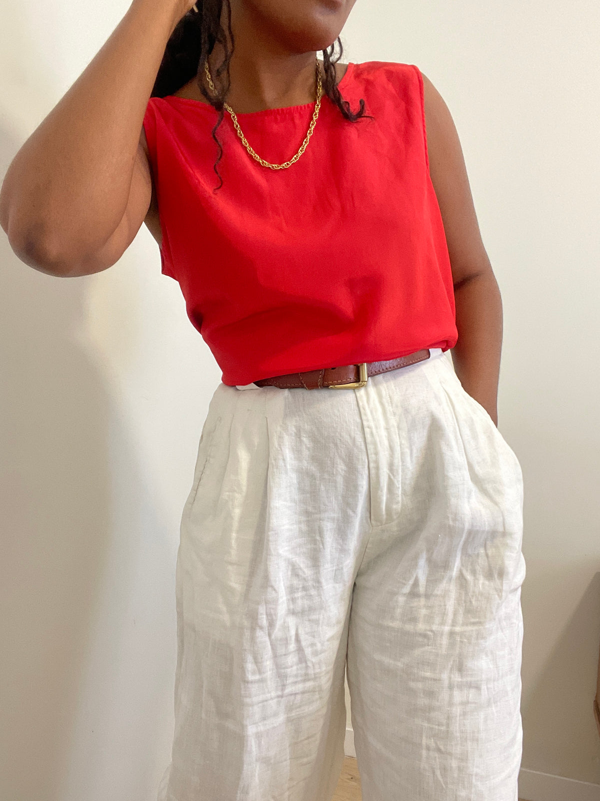 Top de alças vermelho vivo vintage