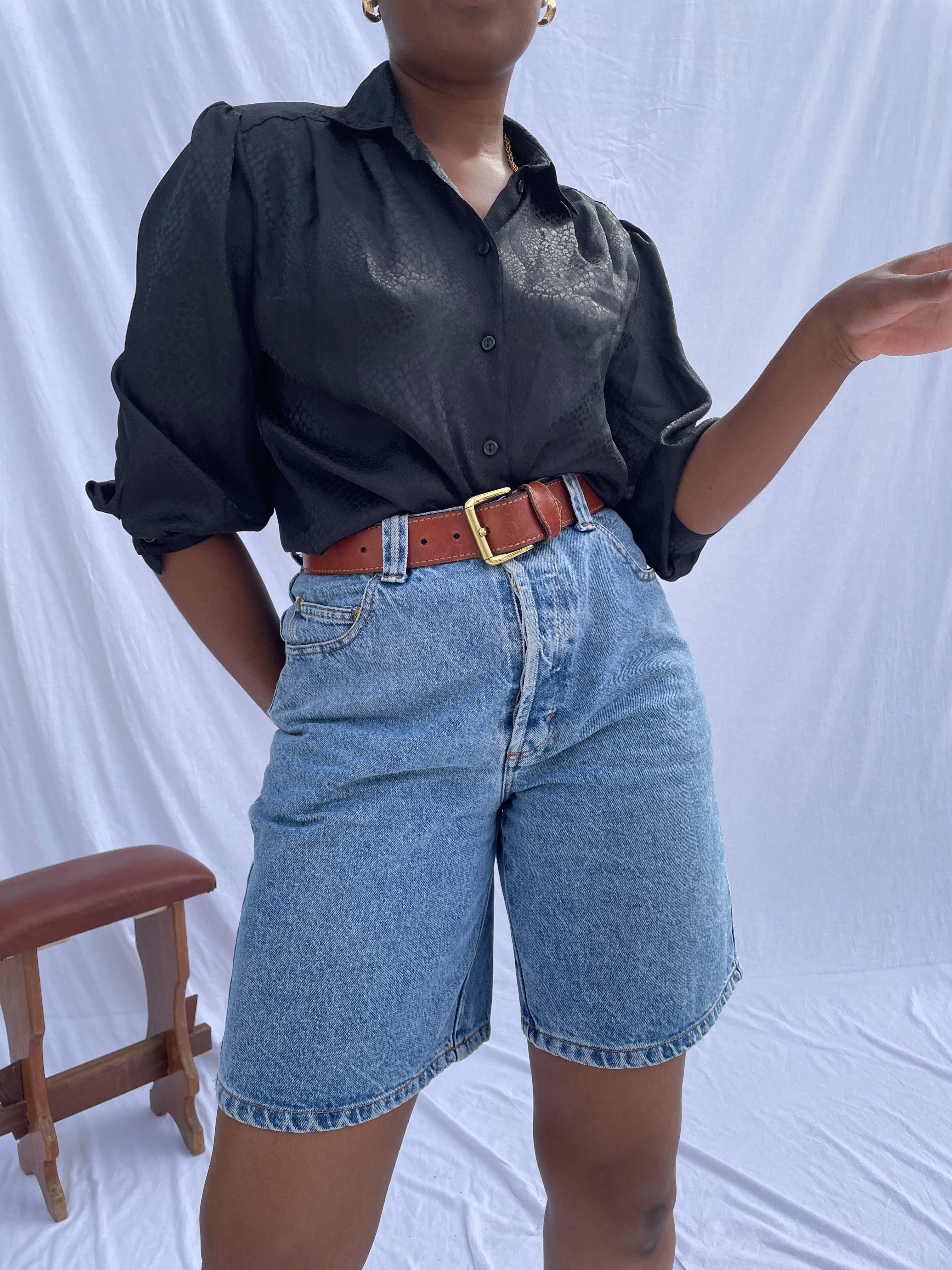 Camisa preta lagarto