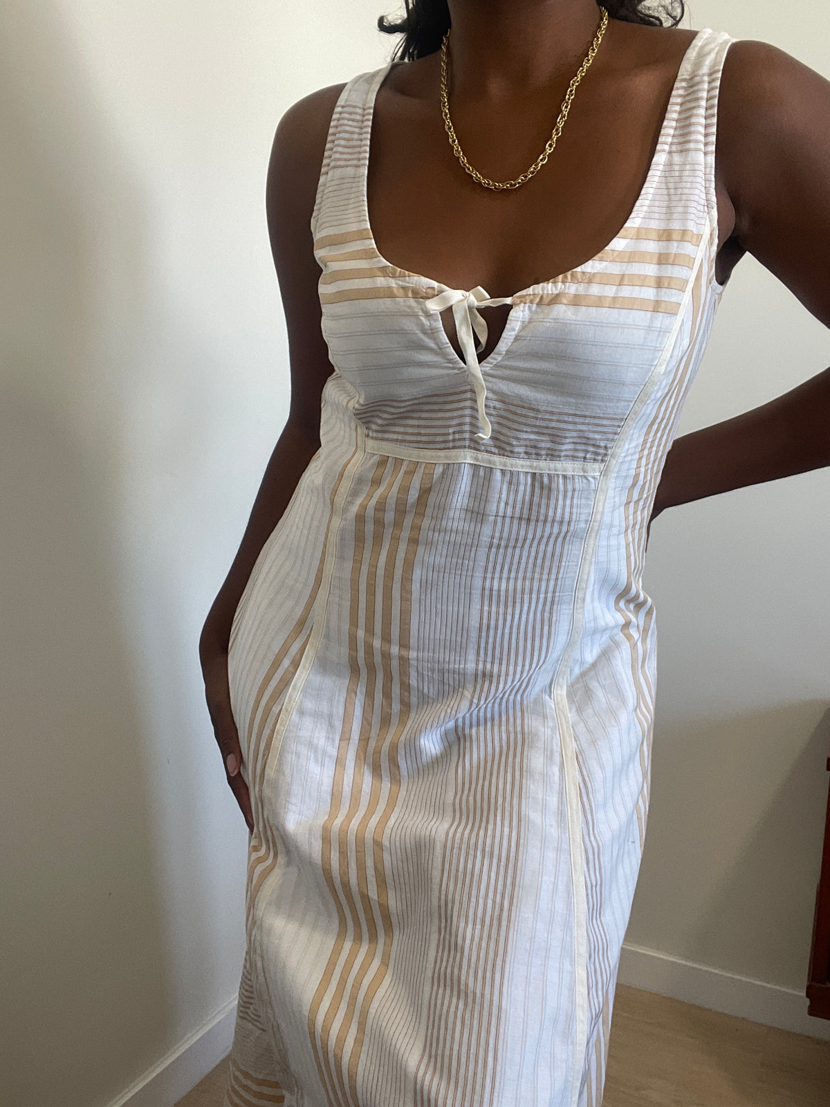 Vestido Y2K midi às riscas em algodão