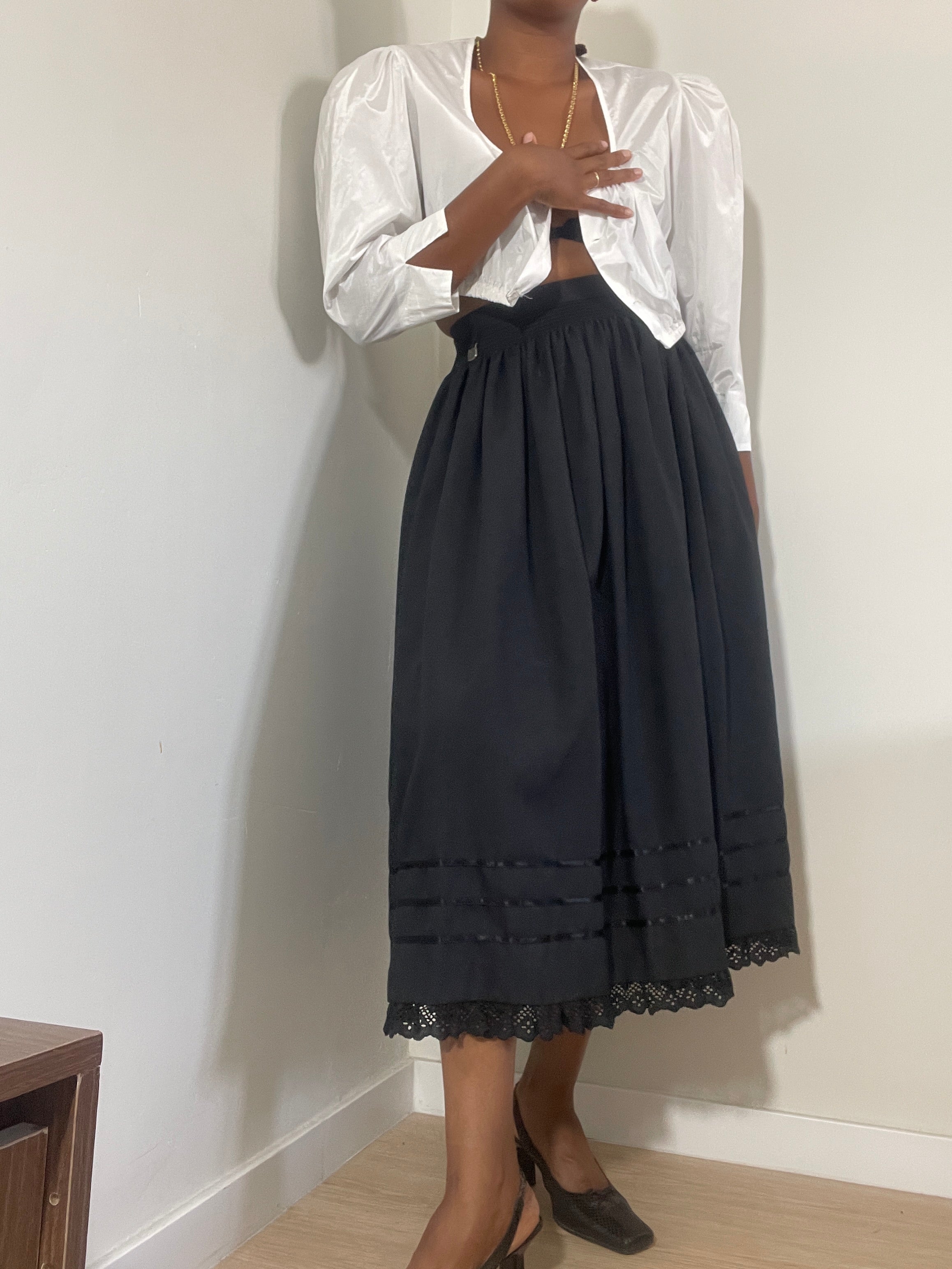 Saia dirndl preta vintage