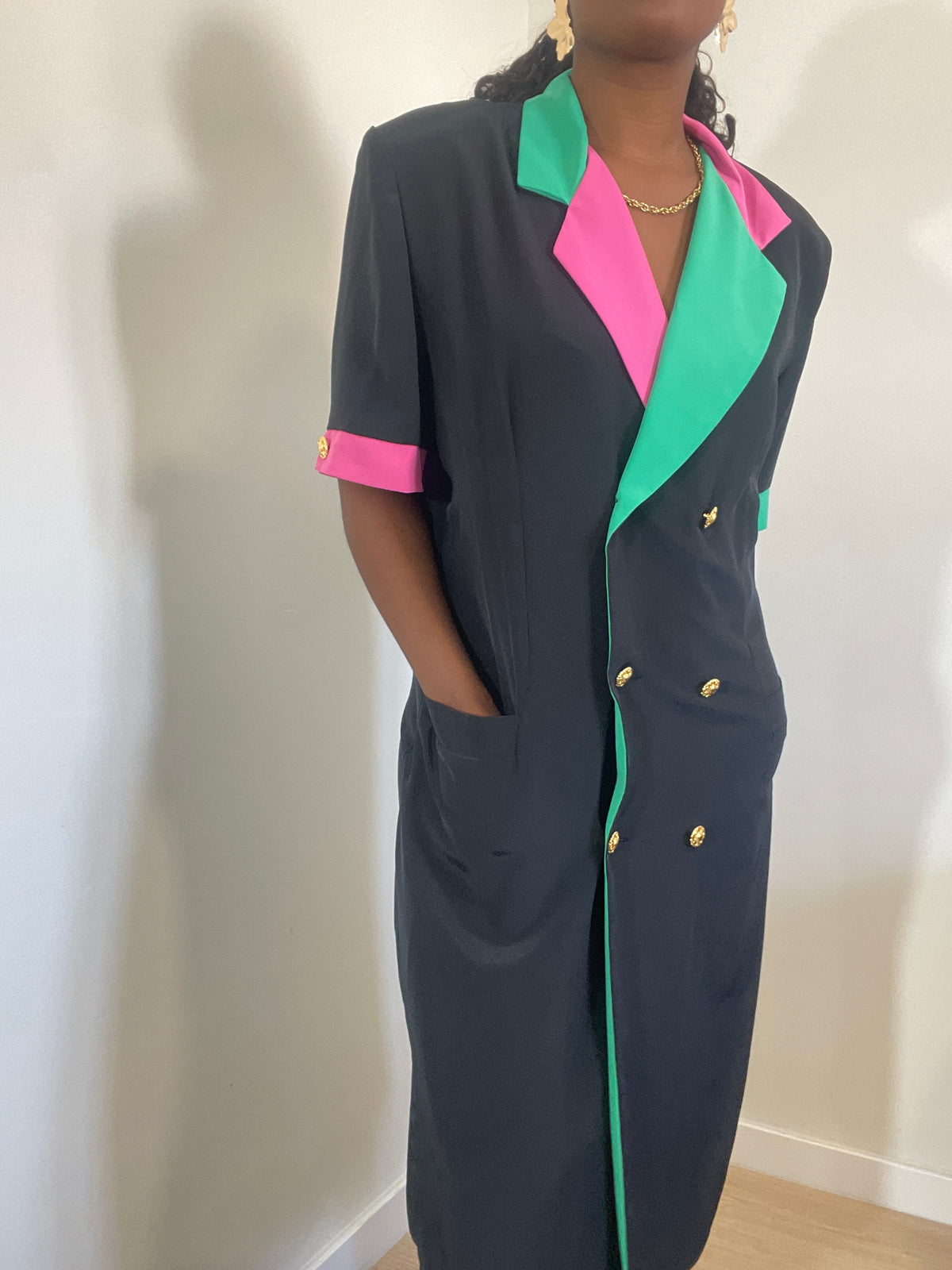 Vestido vintage com gola bicolor verde e rosa