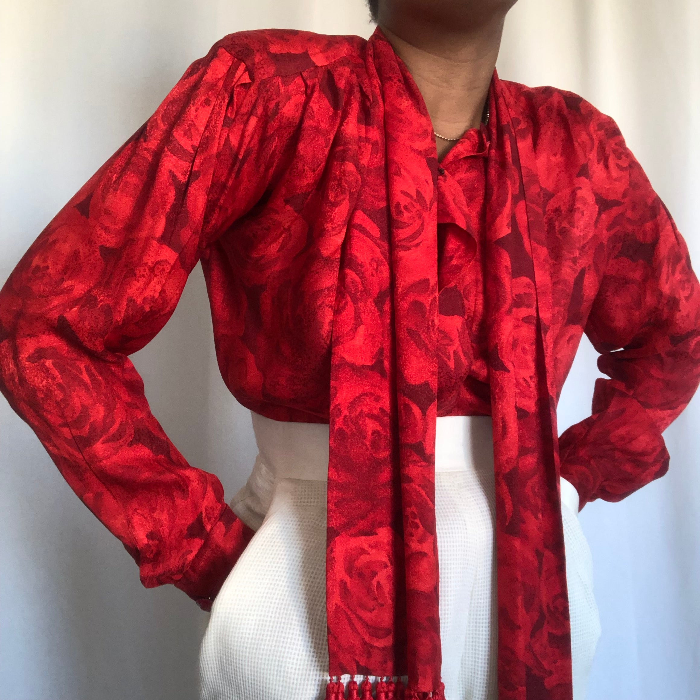 Quiyute Vintage Red Rose glamorous shirt model posing front